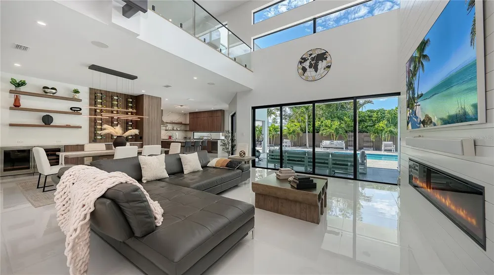 1960 BOYCE STREET Sarasota, FL 34239