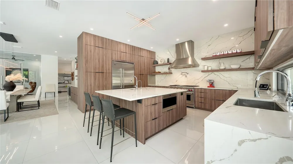 1960 BOYCE STREET Sarasota, FL 34239