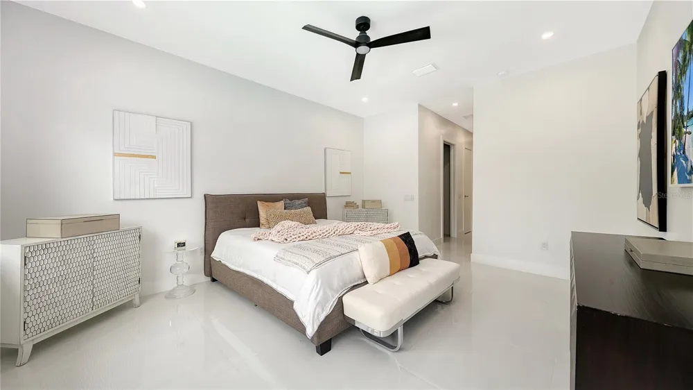 1960 BOYCE STREET Sarasota, FL 34239
