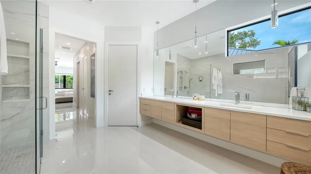 1960 BOYCE STREET Sarasota, FL 34239