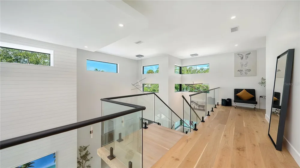 1960 BOYCE STREET Sarasota, FL 34239