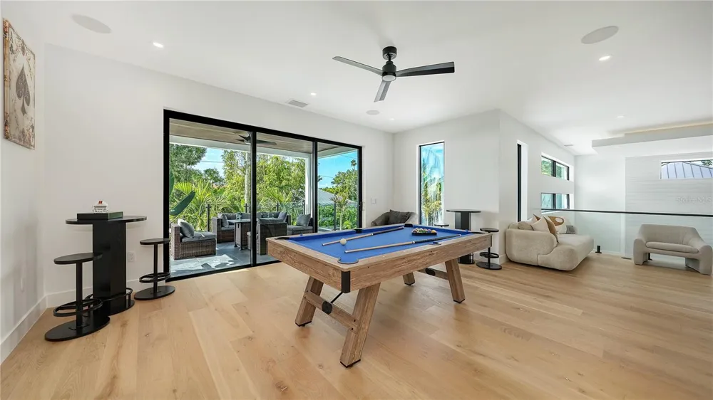 1960 BOYCE STREET Sarasota, FL 34239