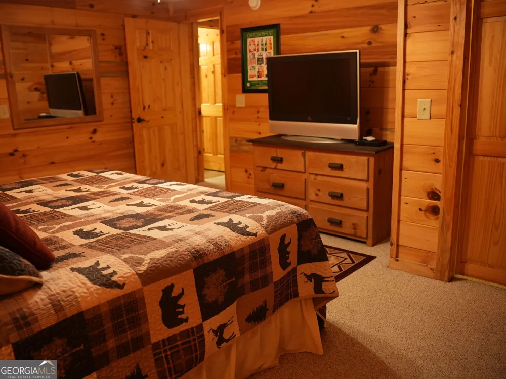 369 Myrna Branch RD Helen, GA 30545