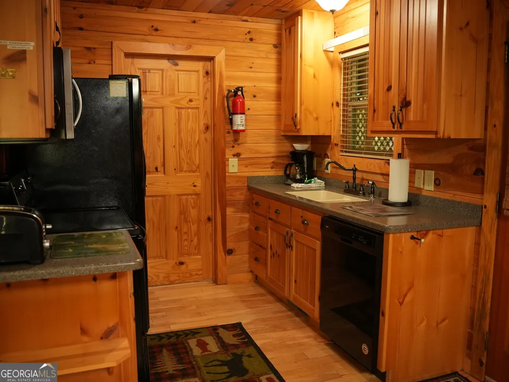 369 Myrna Branch RD Helen, GA 30545