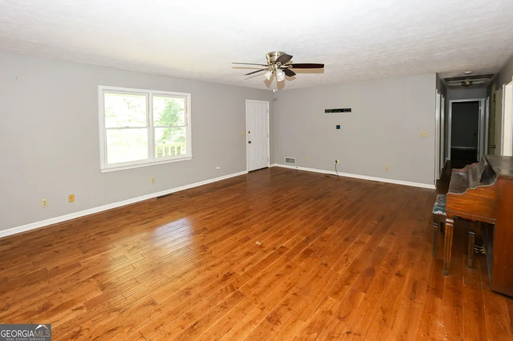 2186 Ewing Chapel RD Dacula, GA 30019