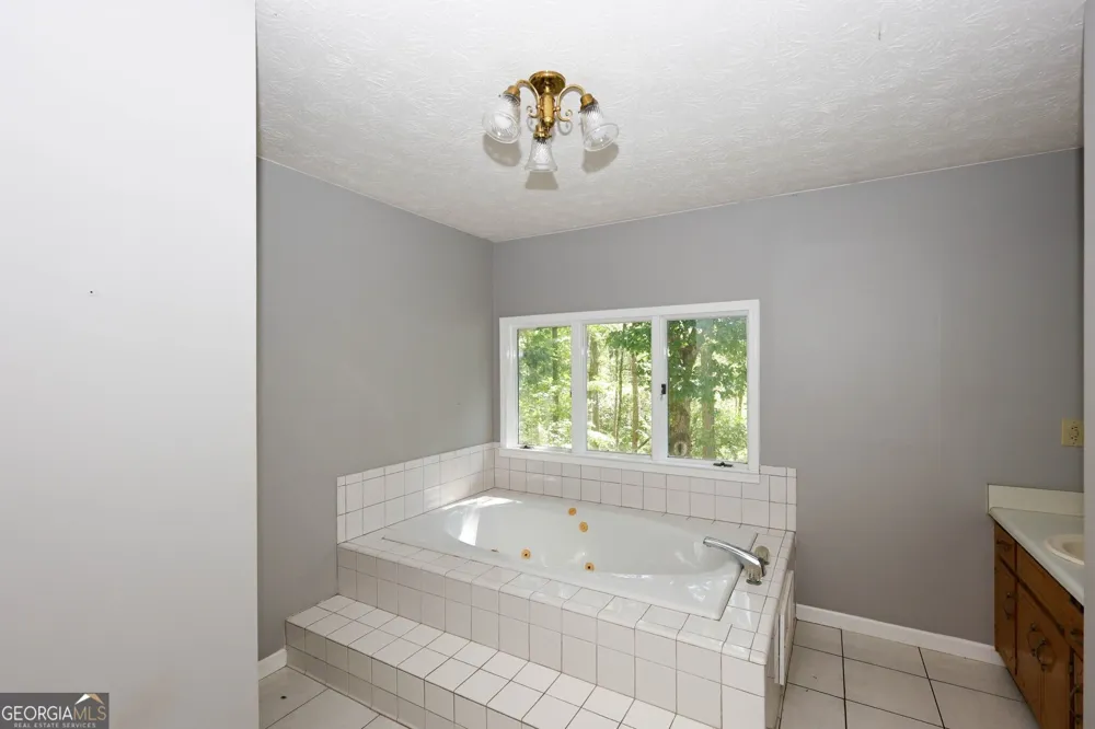 2186 Ewing Chapel RD Dacula, GA 30019