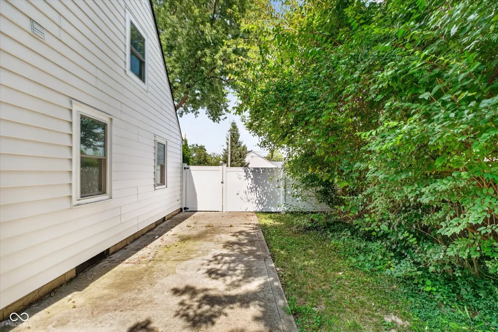 2121 E 71st Street Indianapolis, IN 46220