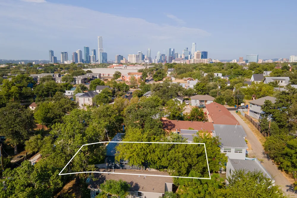 2004 Pennsylvania Avenue #A Austin, TX 78702