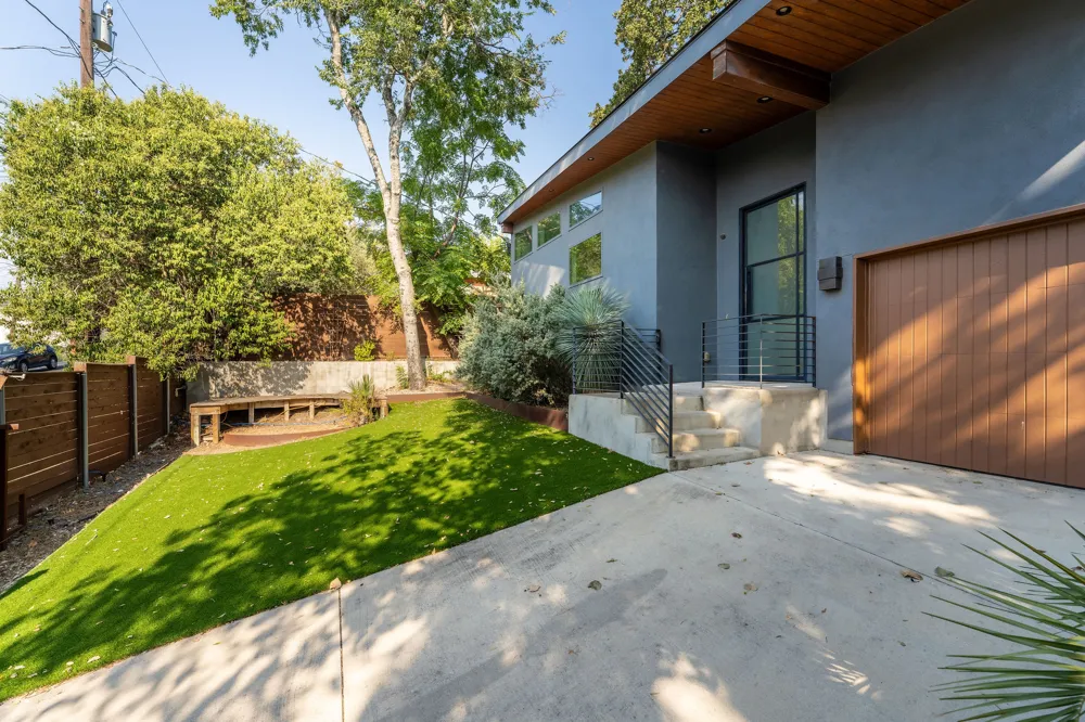2004 Pennsylvania Avenue #A Austin, TX 78702
