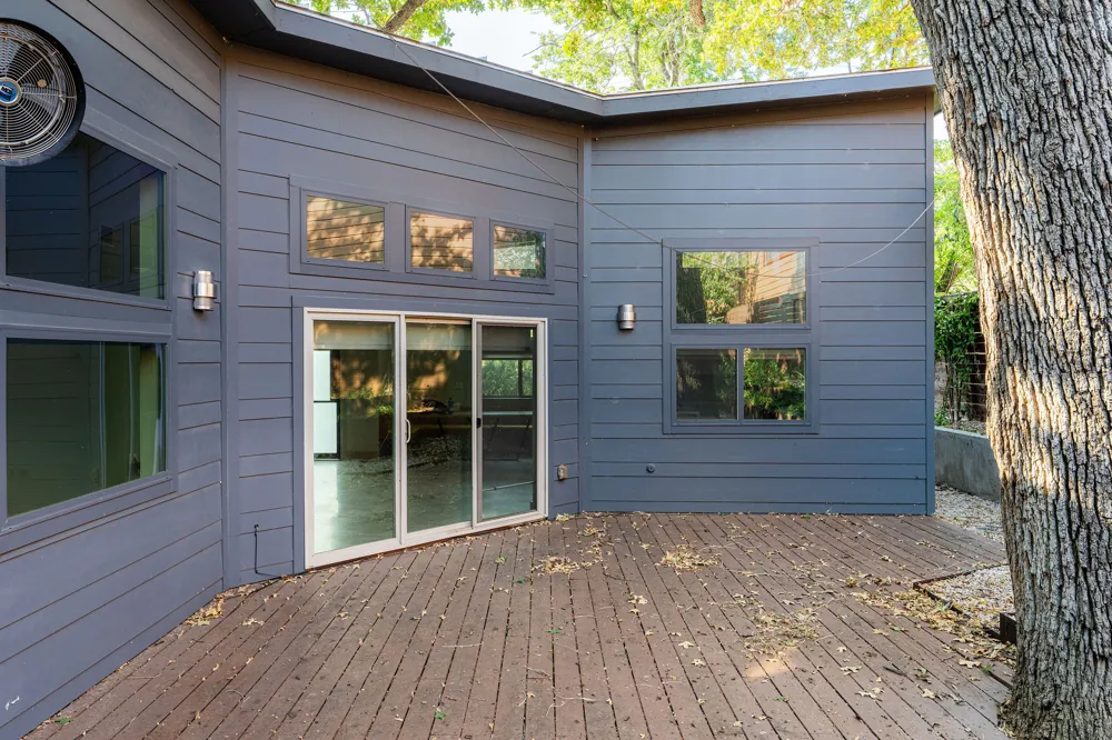 2004 Pennsylvania Avenue #A Austin, TX 78702