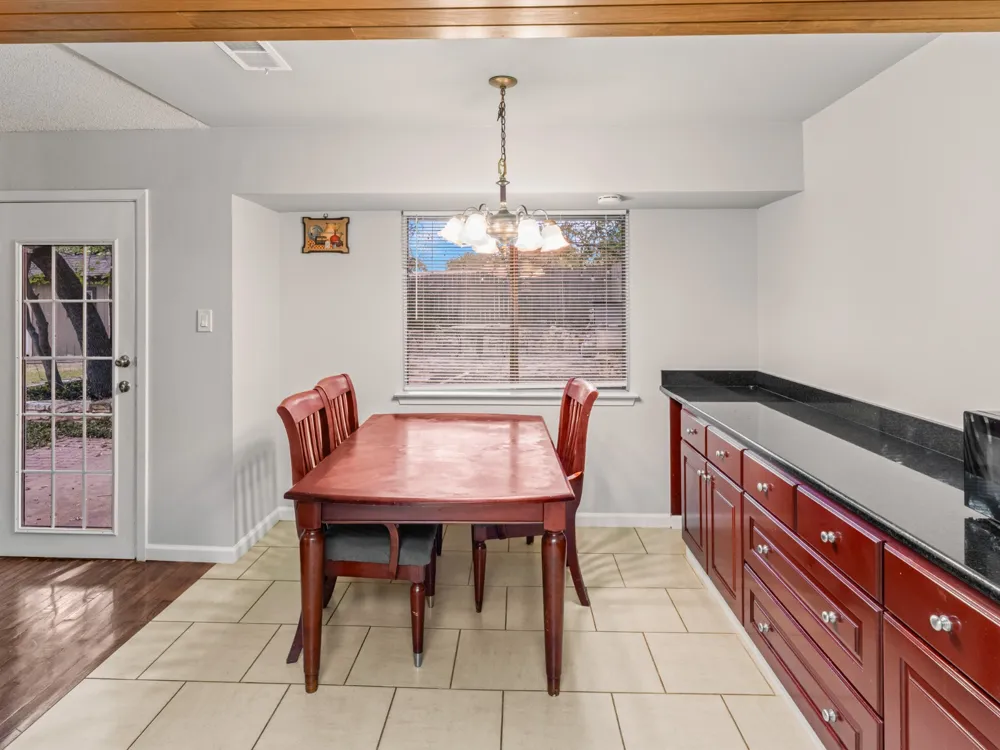 404 MULBERRY DRIVE Austin, TX 78745