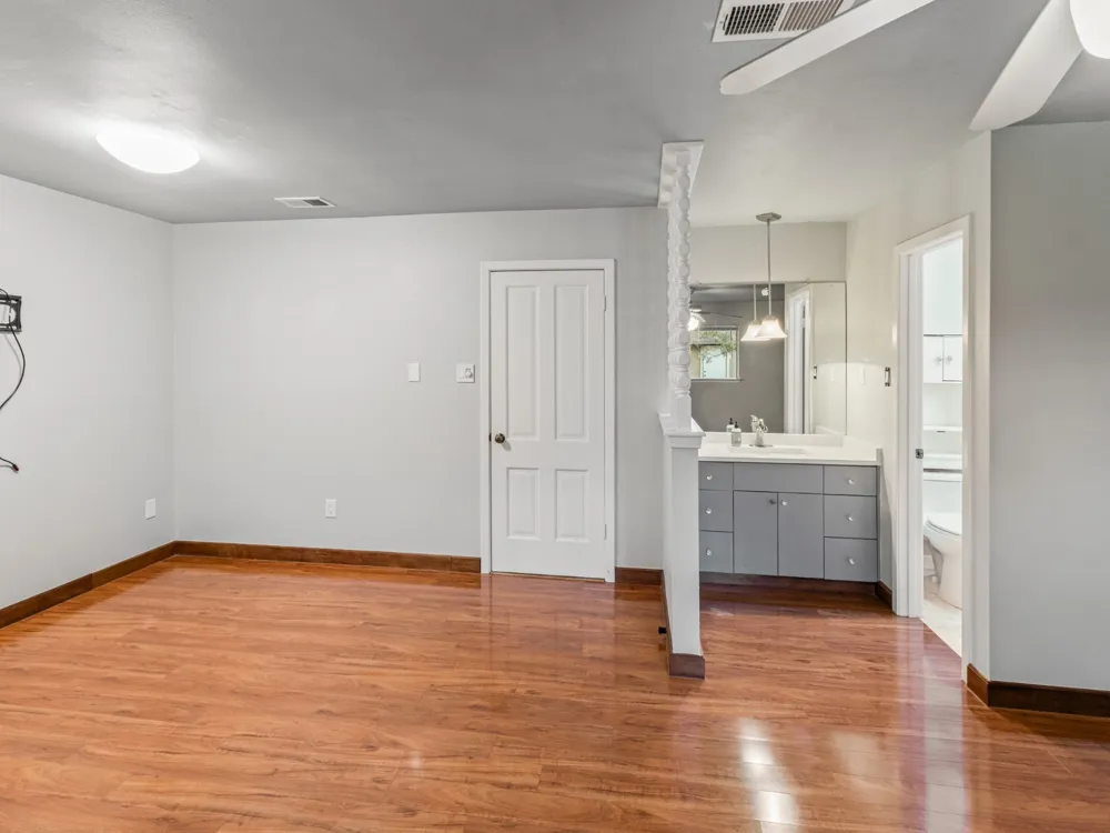 404 MULBERRY DRIVE Austin, TX 78745