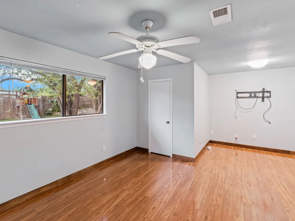 404 MULBERRY DRIVE Austin, TX 78745