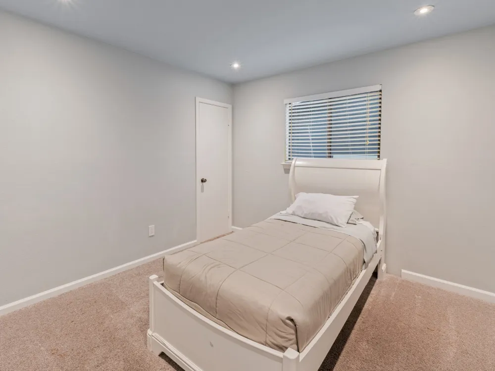 404 MULBERRY DRIVE Austin, TX 78745