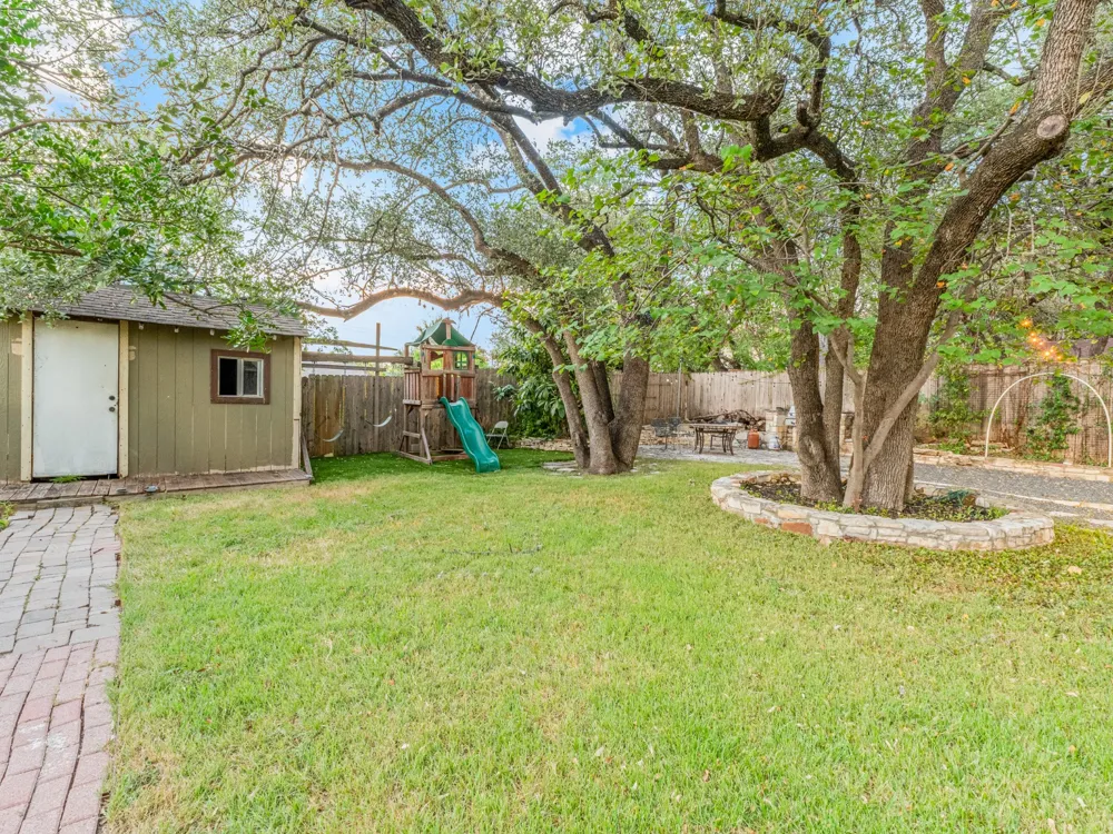 404 MULBERRY DRIVE Austin, TX 78745