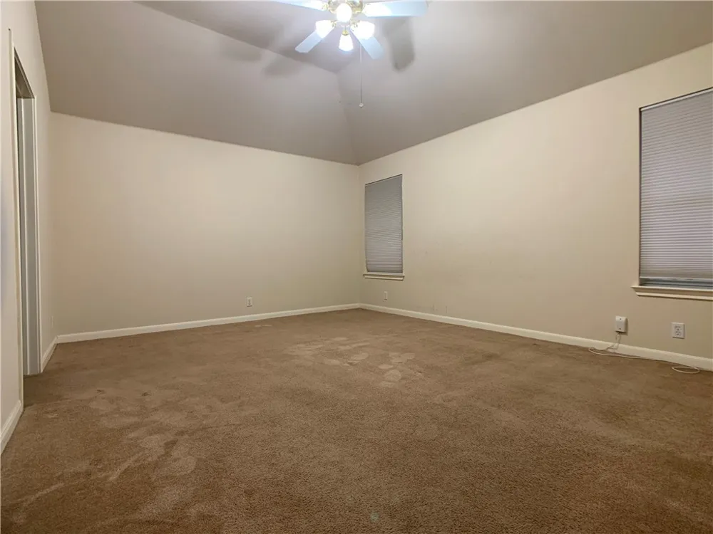 5726 Taylorcrest Drive Austin, TX 78749