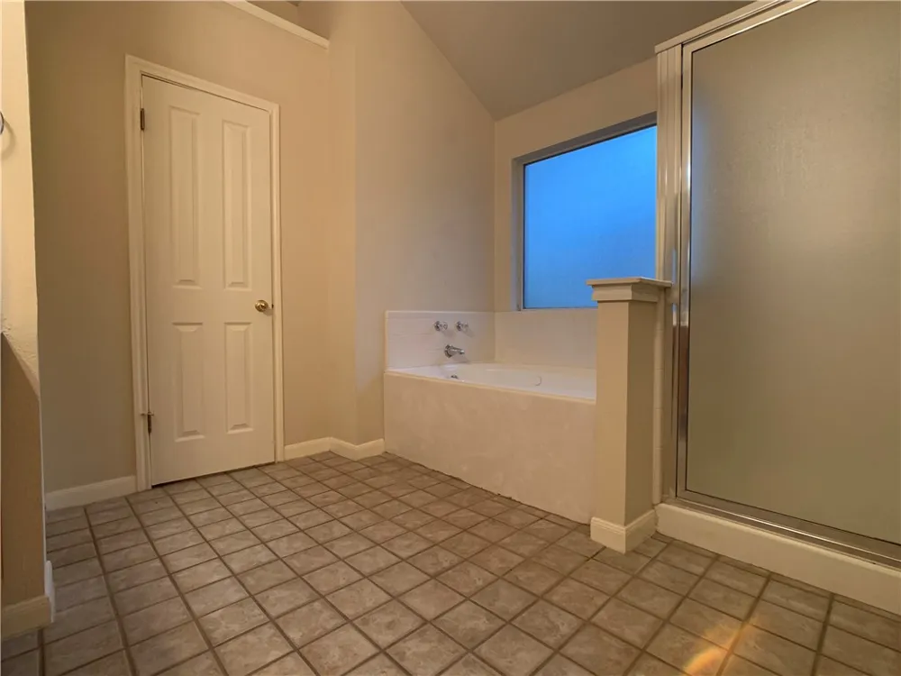 5726 Taylorcrest Drive Austin, TX 78749