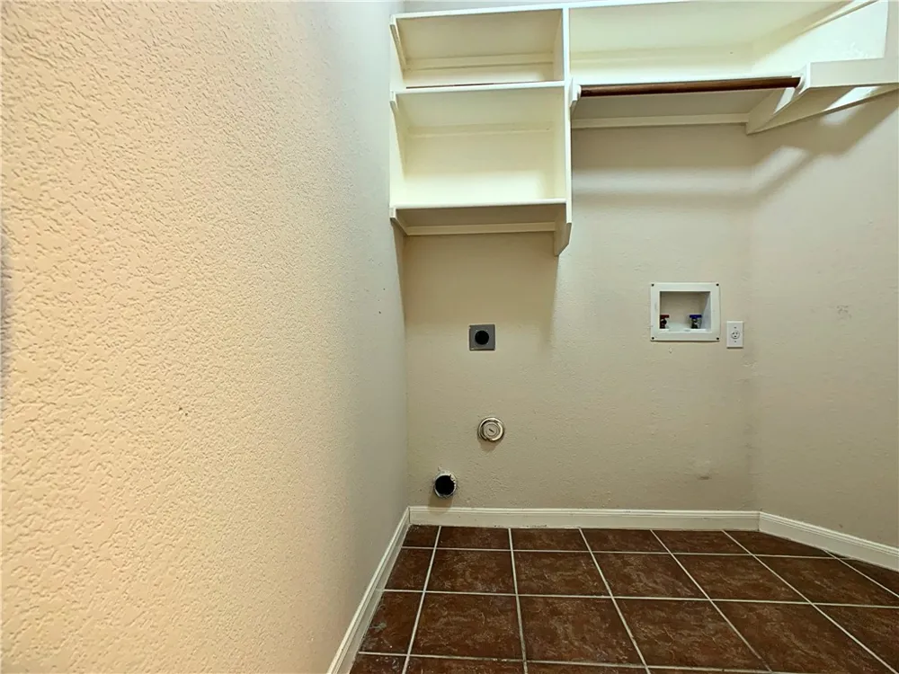 5726 Taylorcrest Drive Austin, TX 78749