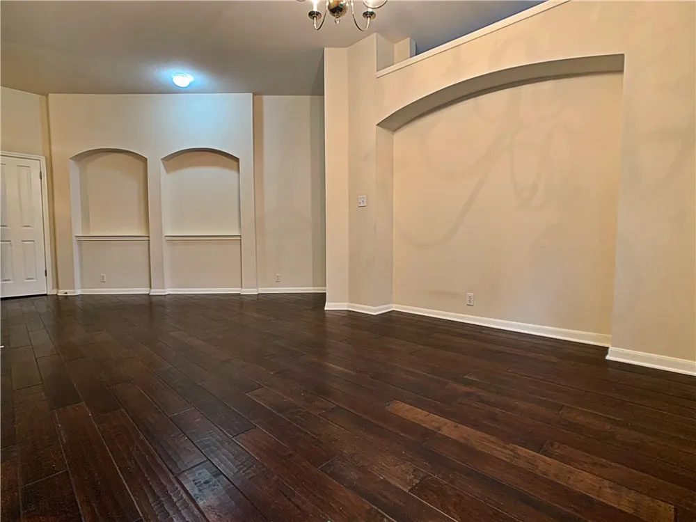 5726 Taylorcrest Drive Austin, TX 78749