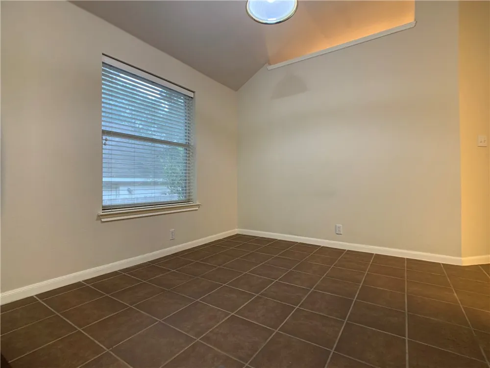 5726 Taylorcrest Drive Austin, TX 78749