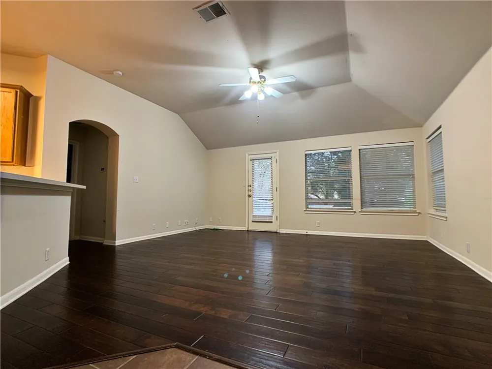 5726 Taylorcrest Drive Austin, TX 78749