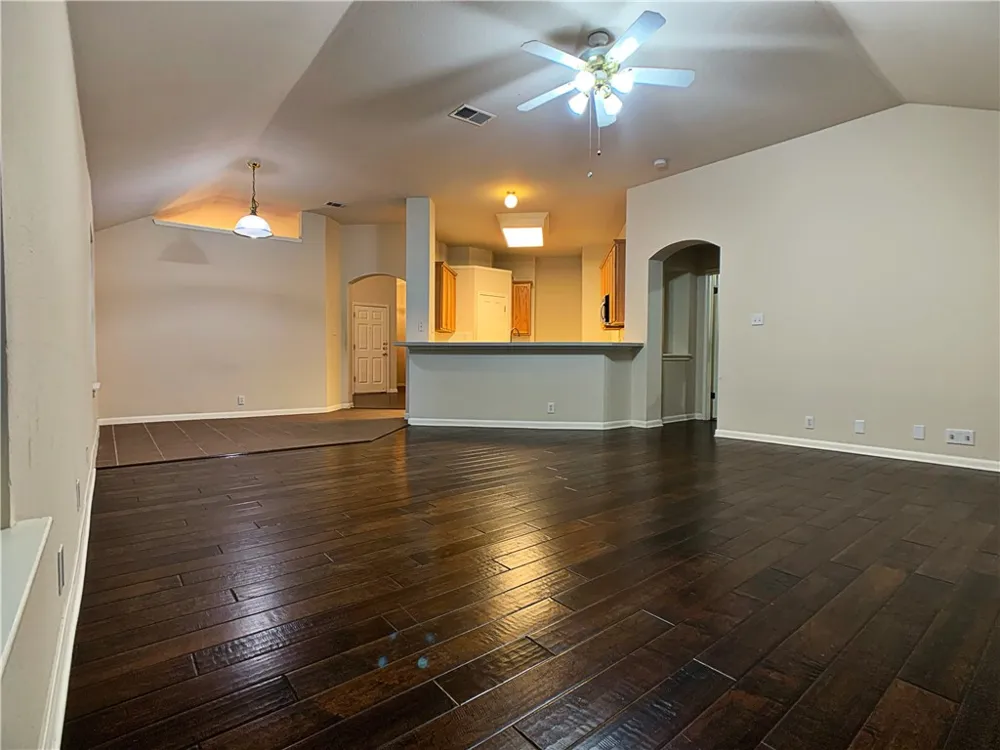 5726 Taylorcrest Drive Austin, TX 78749