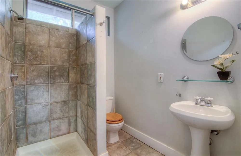 4517 Avenue F Austin, TX 78751