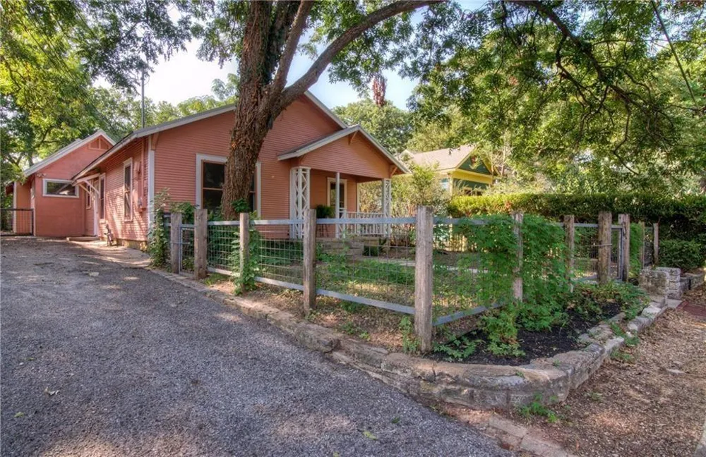 4517 Avenue F Austin, TX 78751