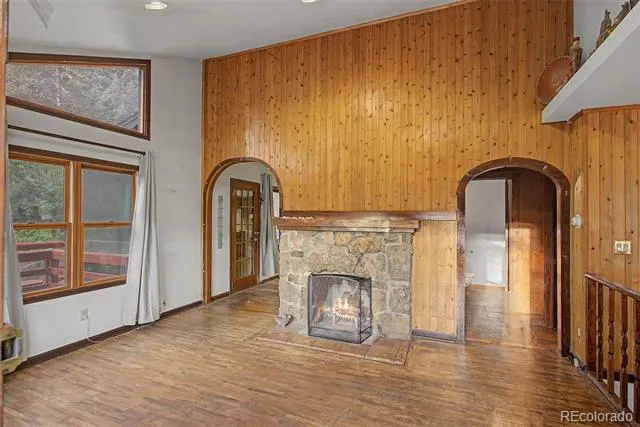 9735 Mountain Road Cascade, CO 80809