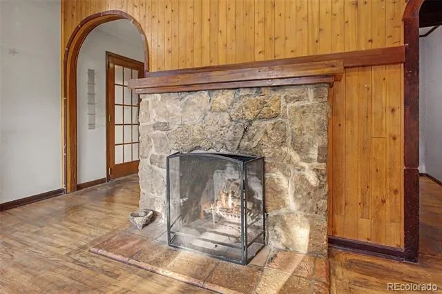 9735 Mountain Road Cascade, CO 80809