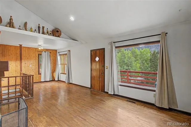 9735 Mountain Road Cascade, CO 80809