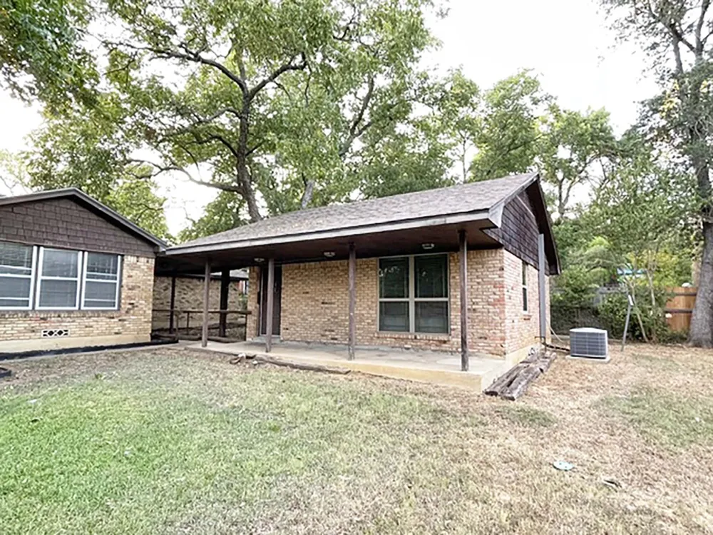 2710 Crestwood Place Denton, TX 76209