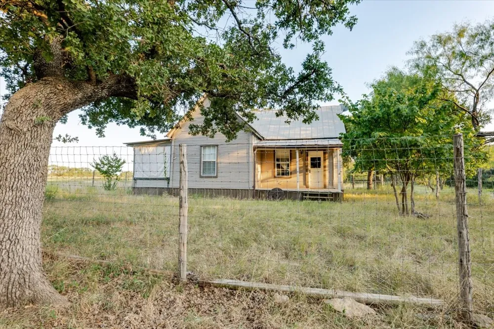 FM 1027 Carbon, TX 76435