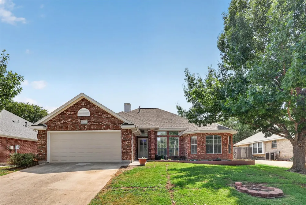 2621 John Drive Denton, TX 76207
