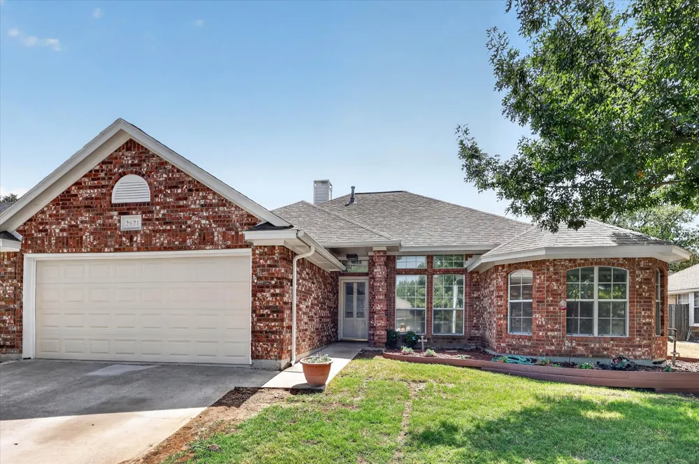 2621 John Drive Denton, TX 76207