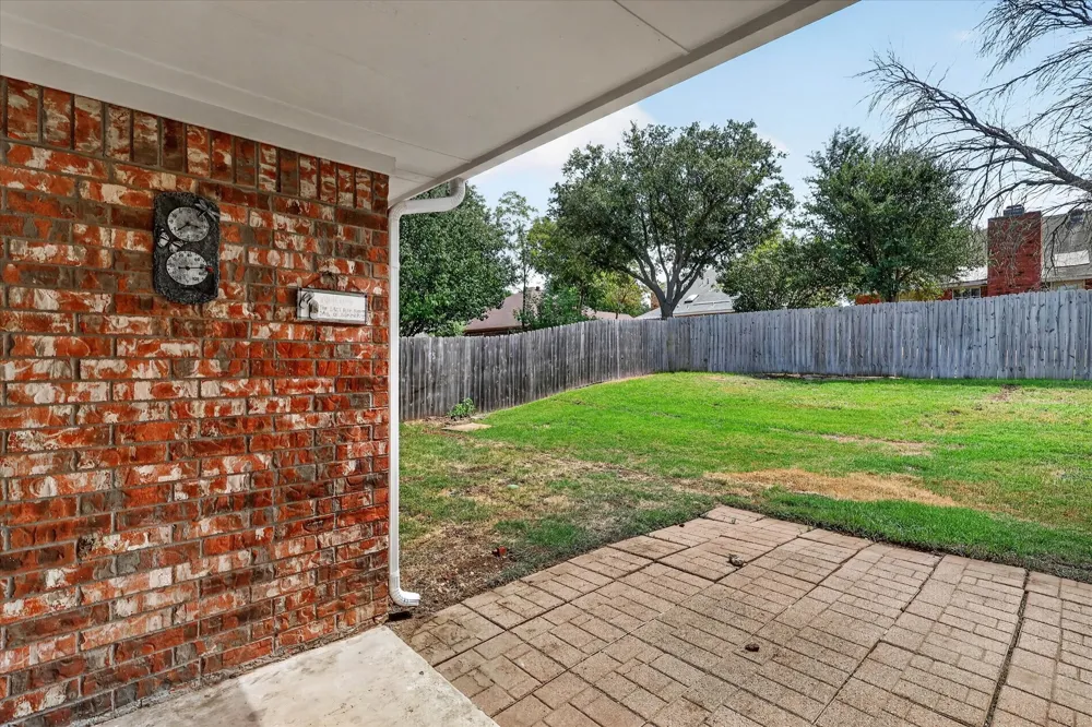 2621 John Drive Denton, TX 76207