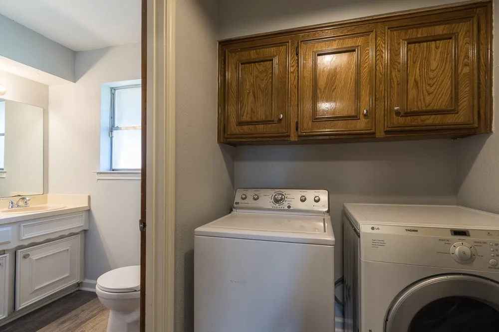 9190 Orbiter Circle Dallas, TX 75243