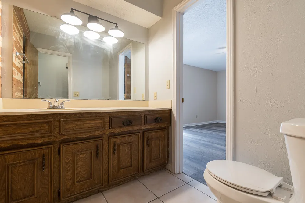 9190 Orbiter Circle Dallas, TX 75243
