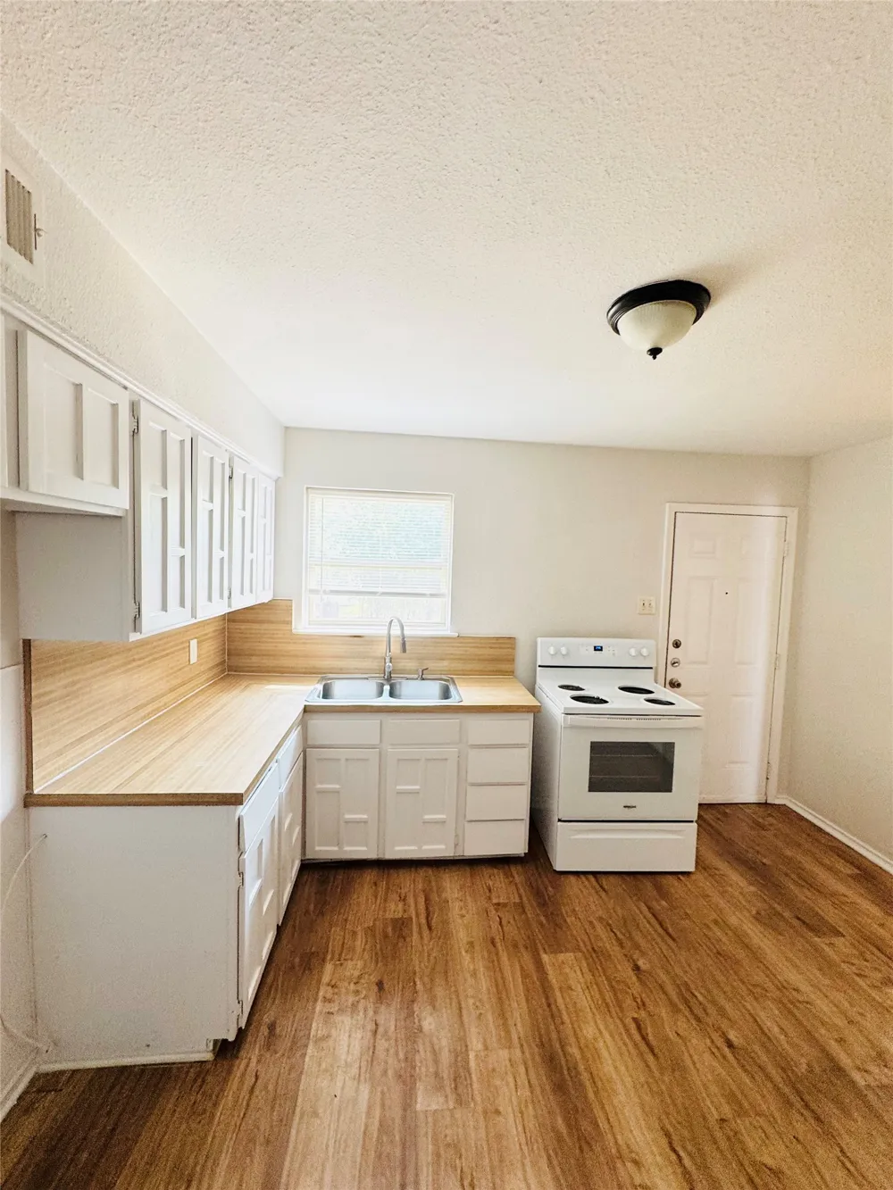 3114 Healey Drive Dallas, TX 75228