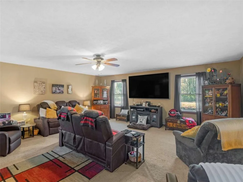 2037 Hampton Locust Grove Road Locust Grove, GA 30248