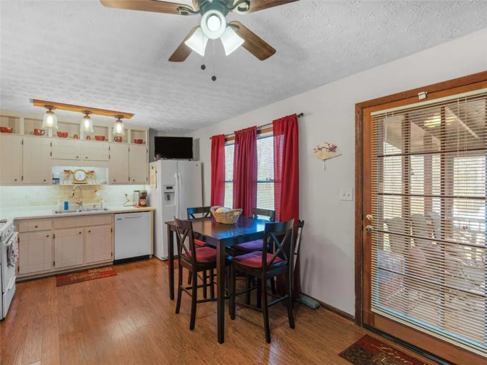 2037 Hampton Locust Grove Road Locust Grove, GA 30248