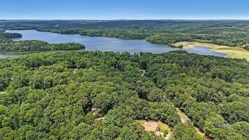 40 Coral Drive Whitesburg, GA 30185