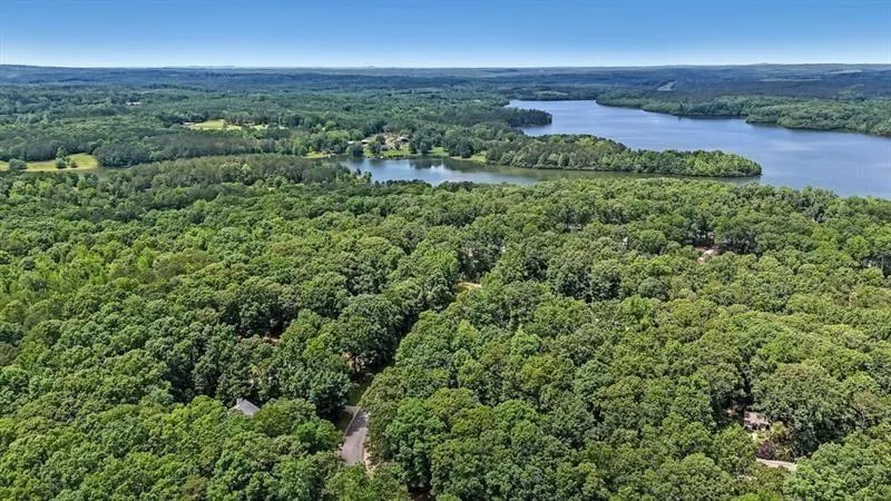 40 Coral Drive Whitesburg, GA 30185
