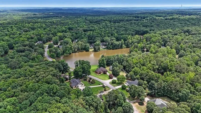 40 Coral Drive Whitesburg, GA 30185