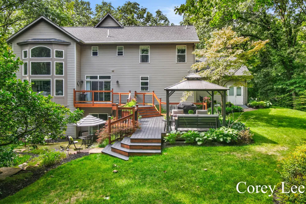 8484 Rocky Pines Drive NE Rockford, MI 49341