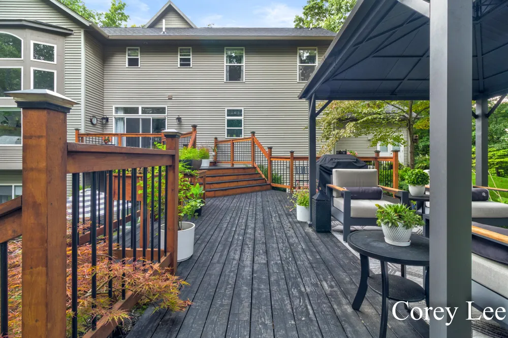 8484 Rocky Pines Drive NE Rockford, MI 49341