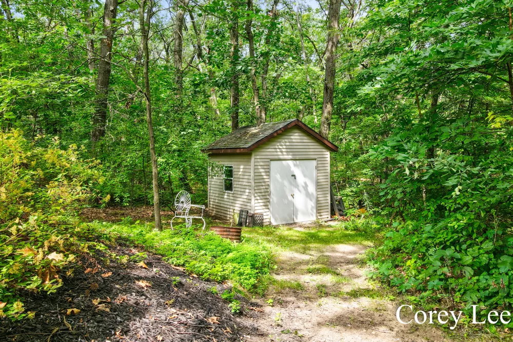 8484 Rocky Pines Drive NE Rockford, MI 49341