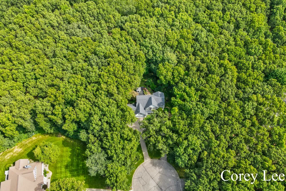 8484 Rocky Pines Drive NE Rockford, MI 49341