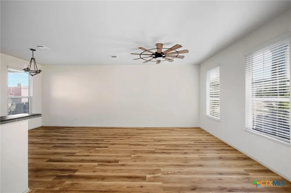 408 Azurite Drive Jarrell, TX 76537