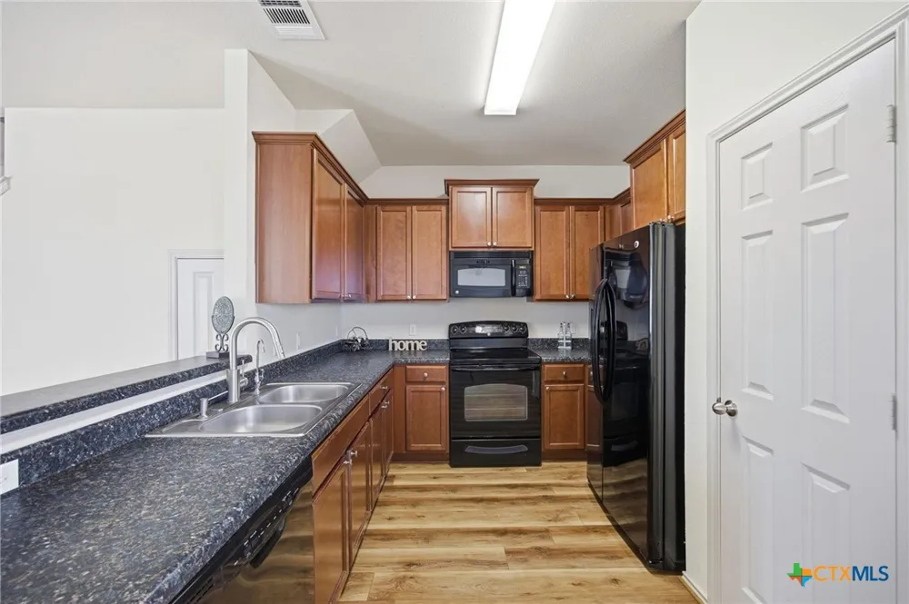 408 Azurite Drive Jarrell, TX 76537